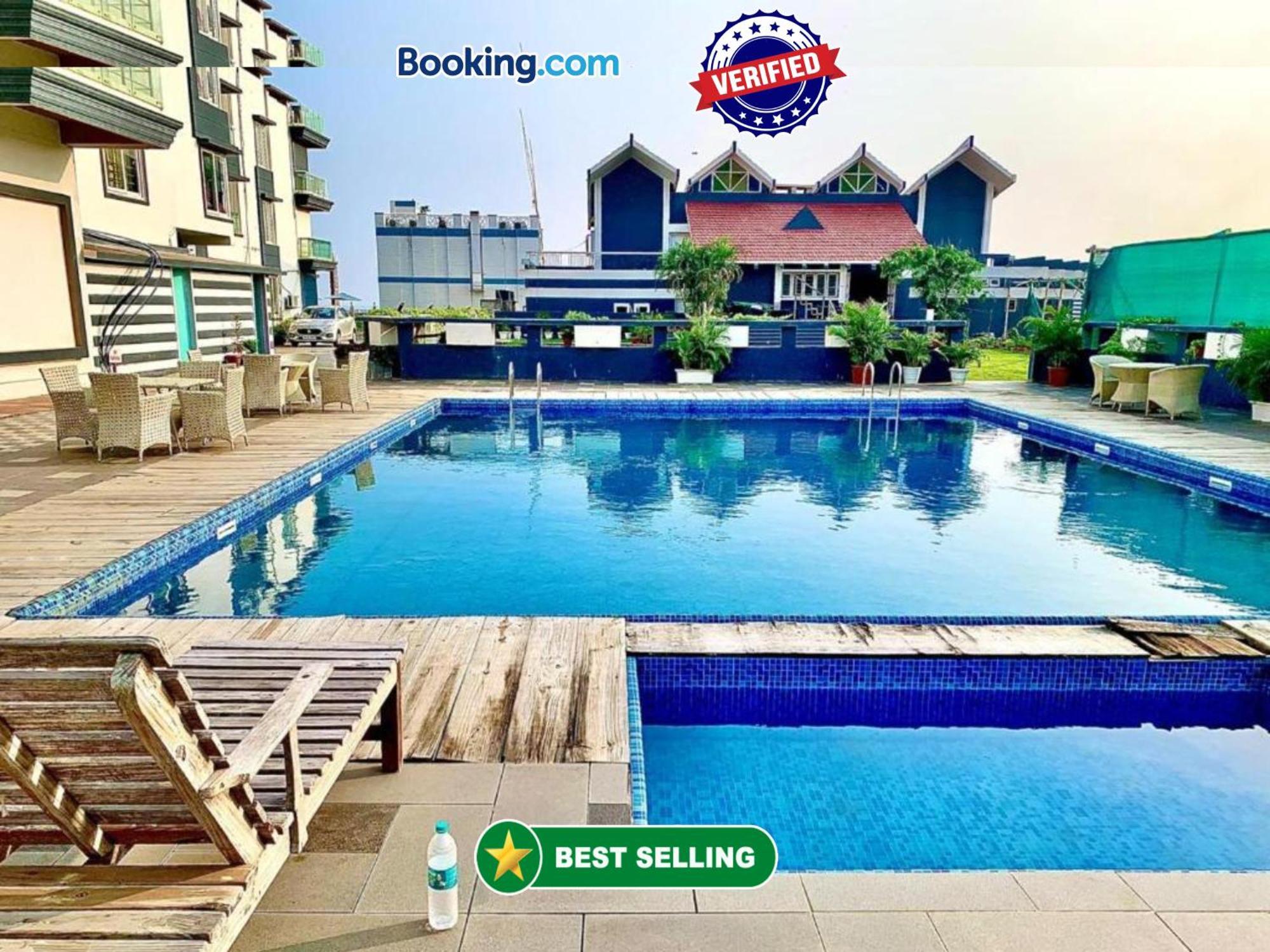 Gr Palace, In Front Of Sea-Beach With Breakfast, Swimming-Pool, Fully Air-Conditioned, Hotel With Parking Availability 푸리 외부 사진
